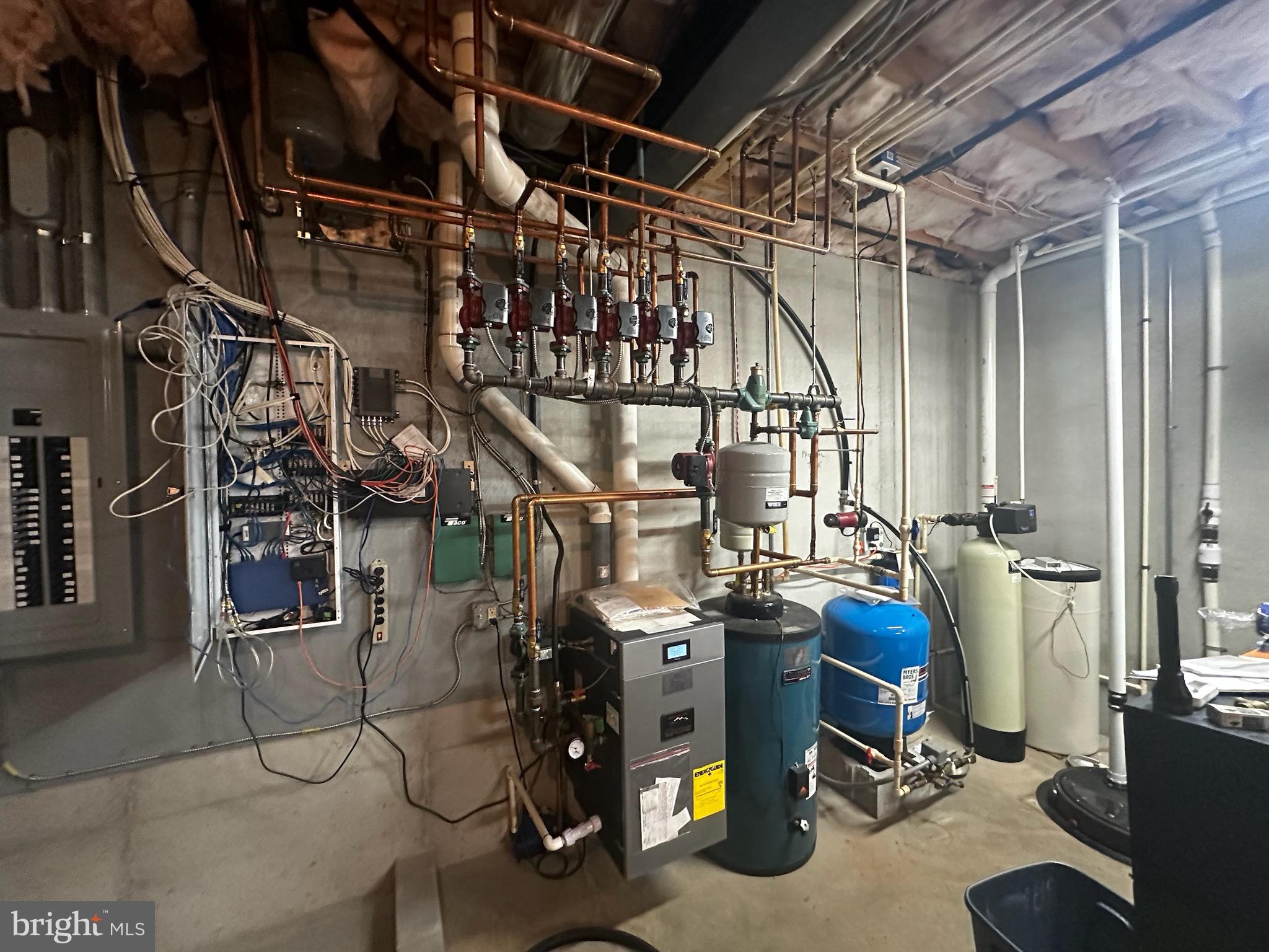 SUMMIT AT STONEMILL - Residential