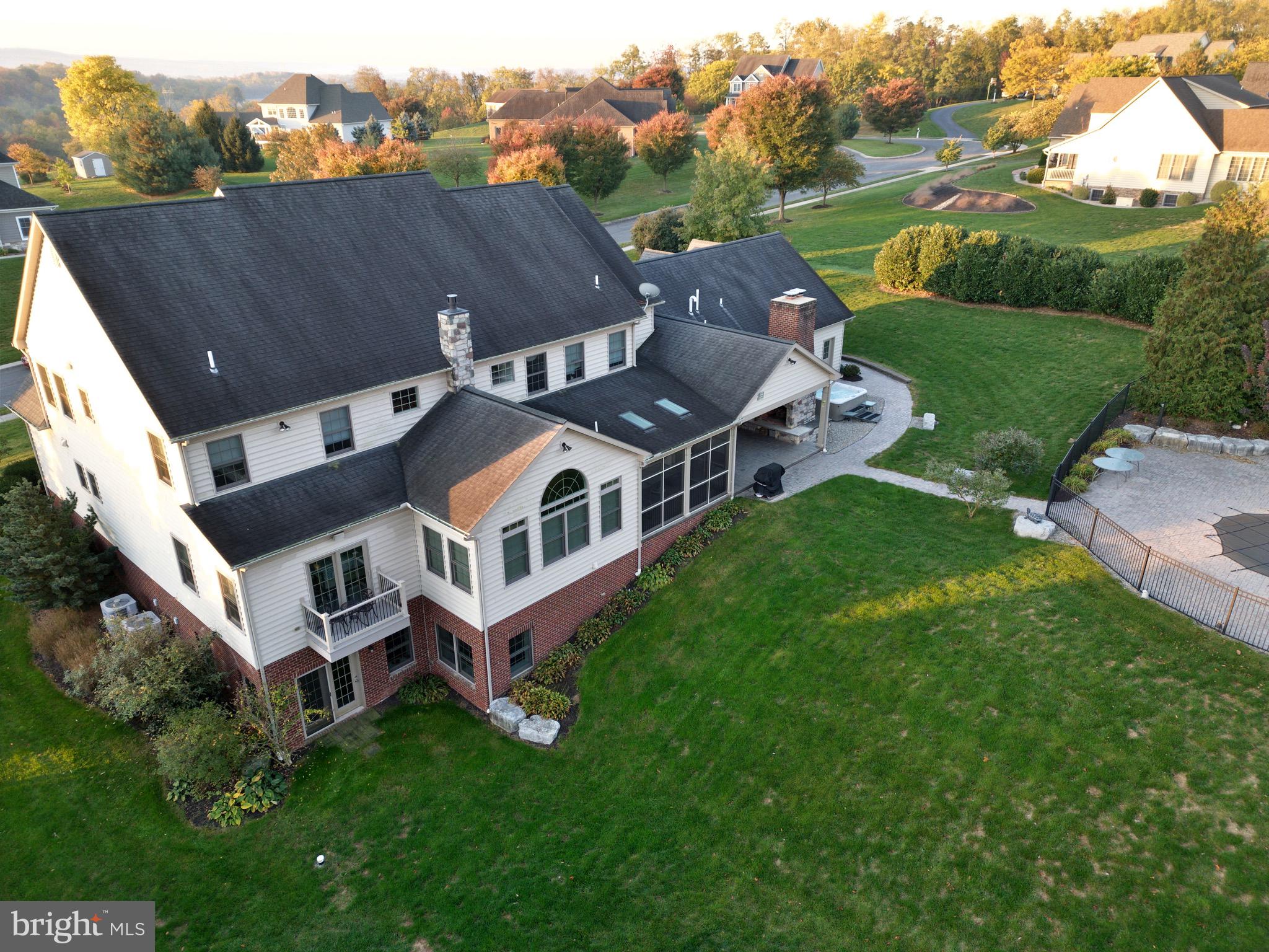 SUMMIT AT STONEMILL - Residential