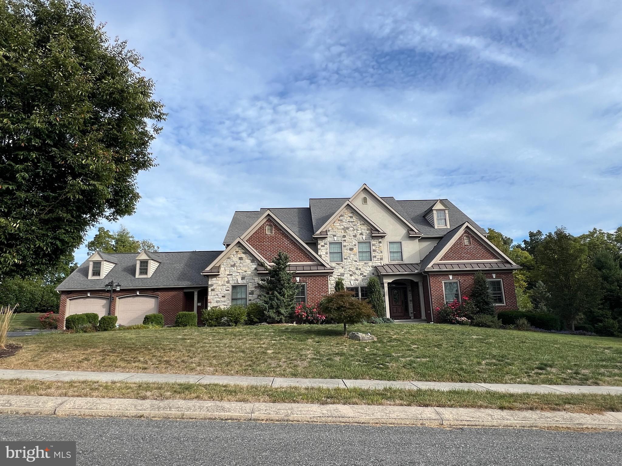 SUMMIT AT STONEMILL - Residential