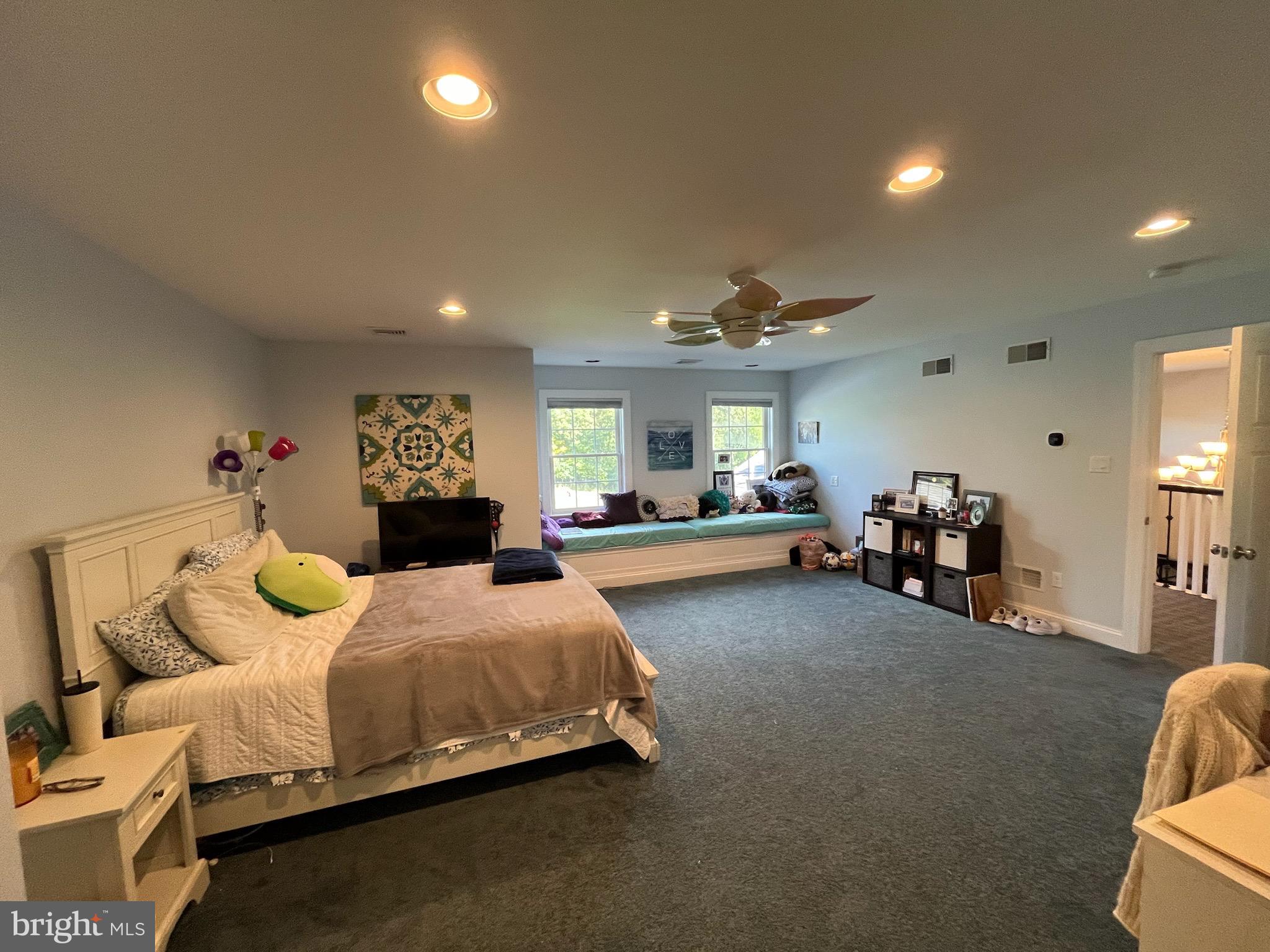 SUMMIT AT STONEMILL - Residential