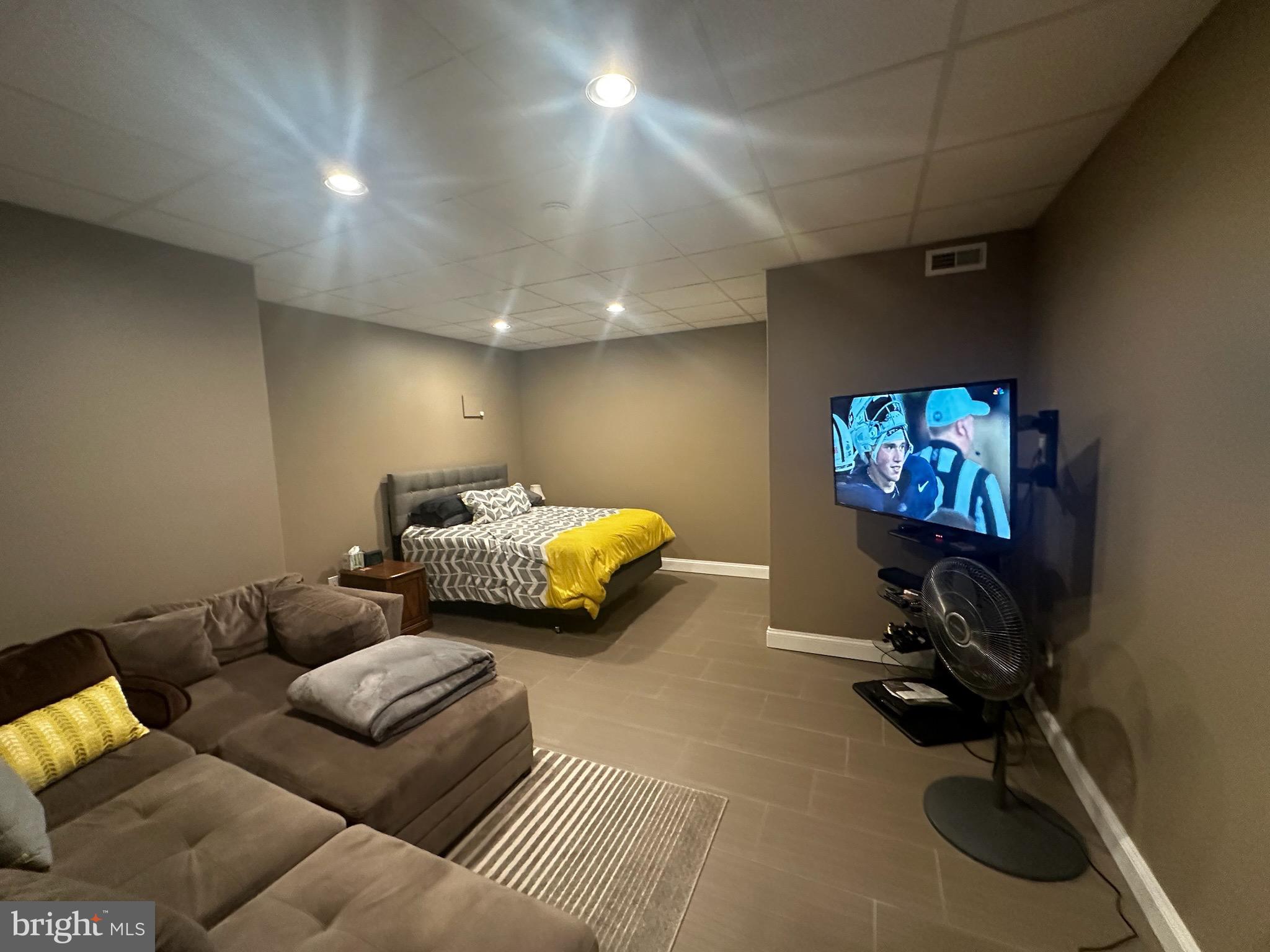 SUMMIT AT STONEMILL - Residential