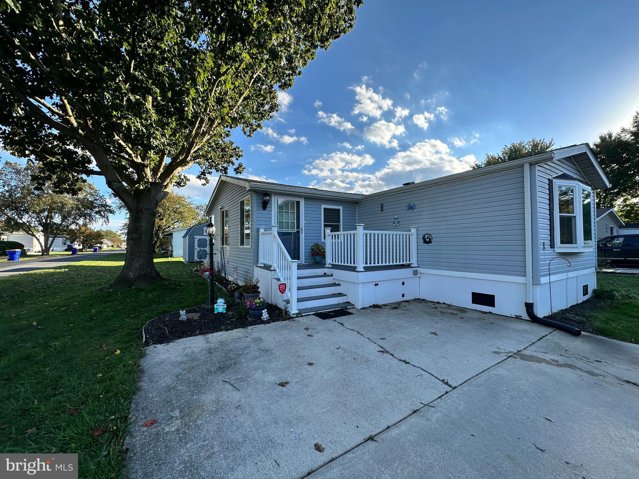 1 COVENTRY LANE 42025