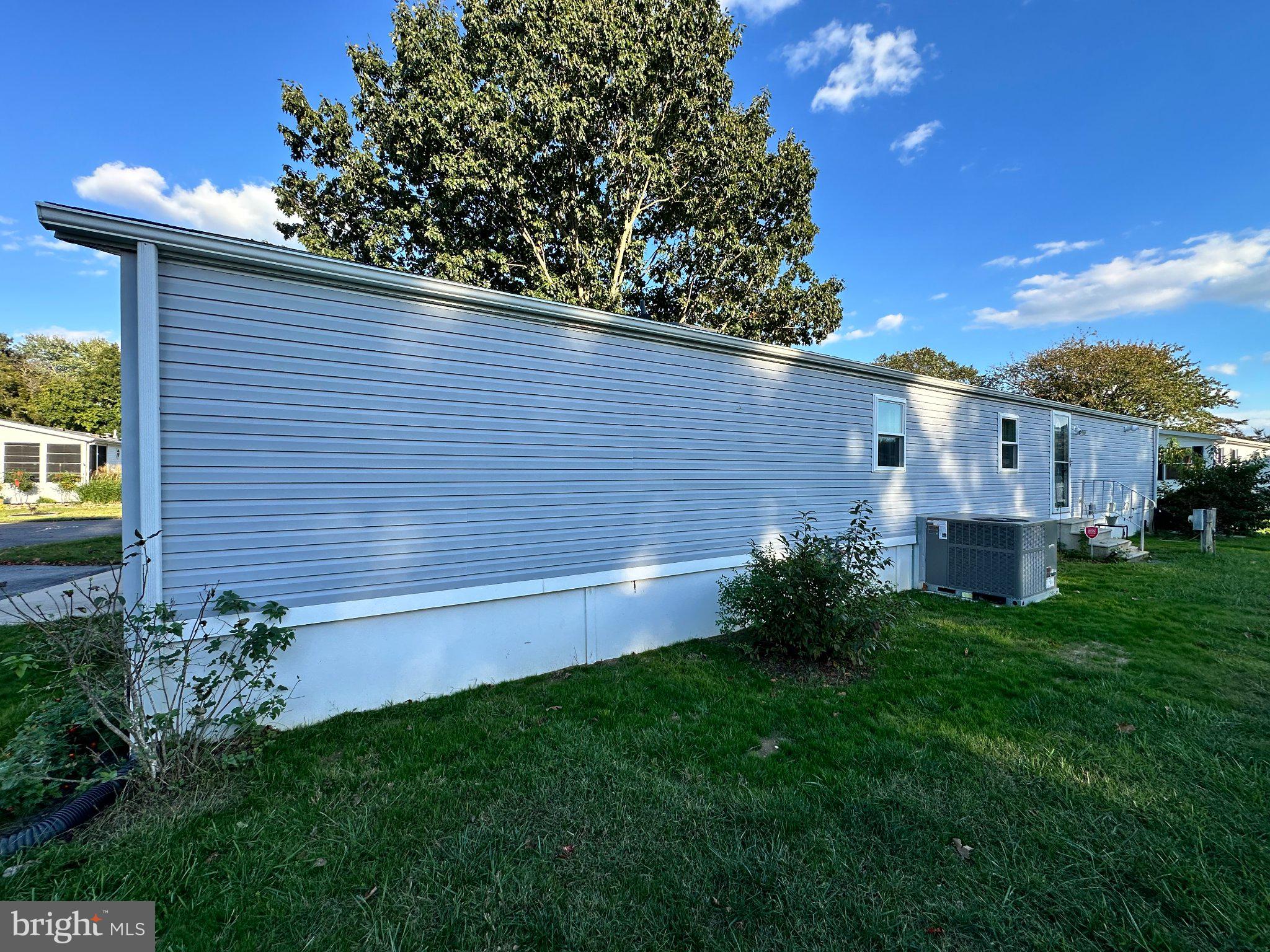 1 COVENTRY LANE 42025