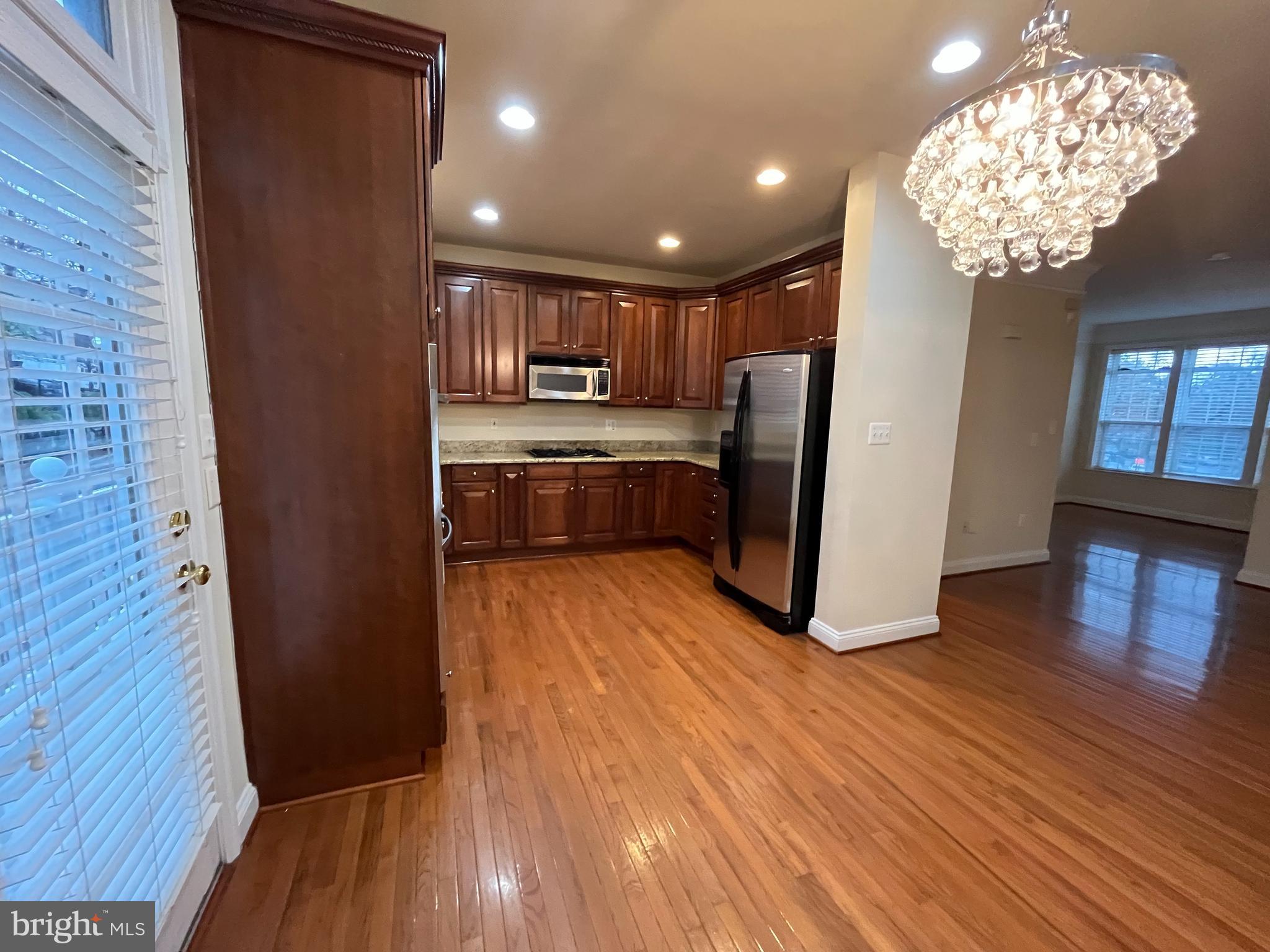 ALCOVA HEIGHTS - Residential Lease