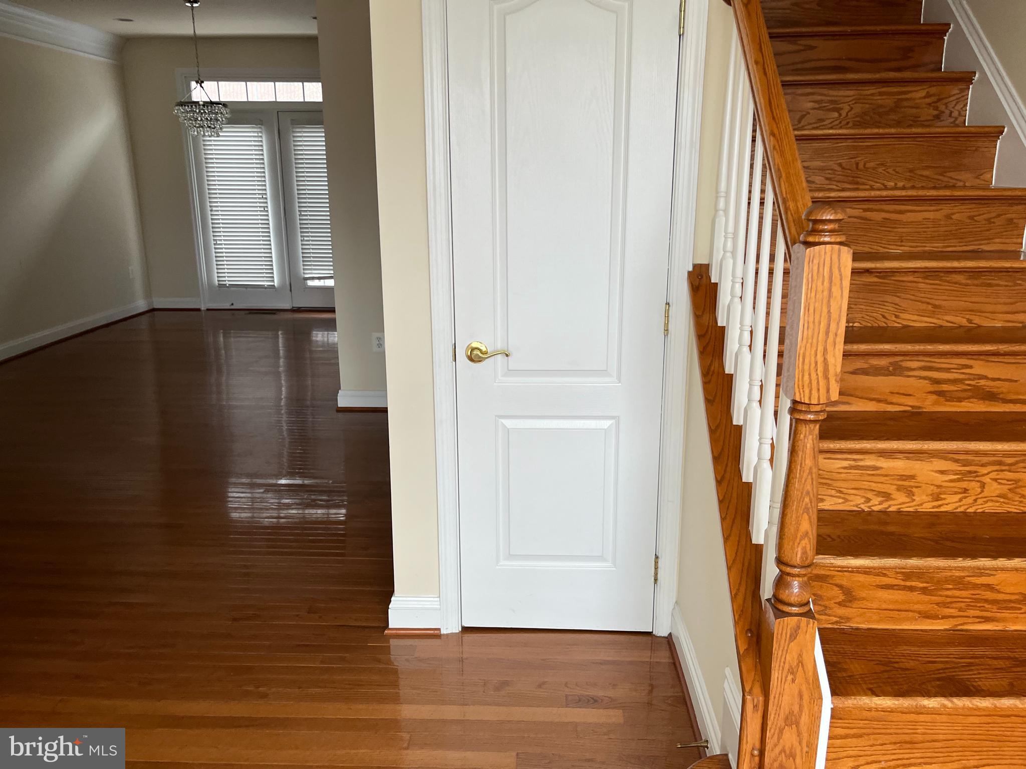 ALCOVA HEIGHTS - Residential Lease