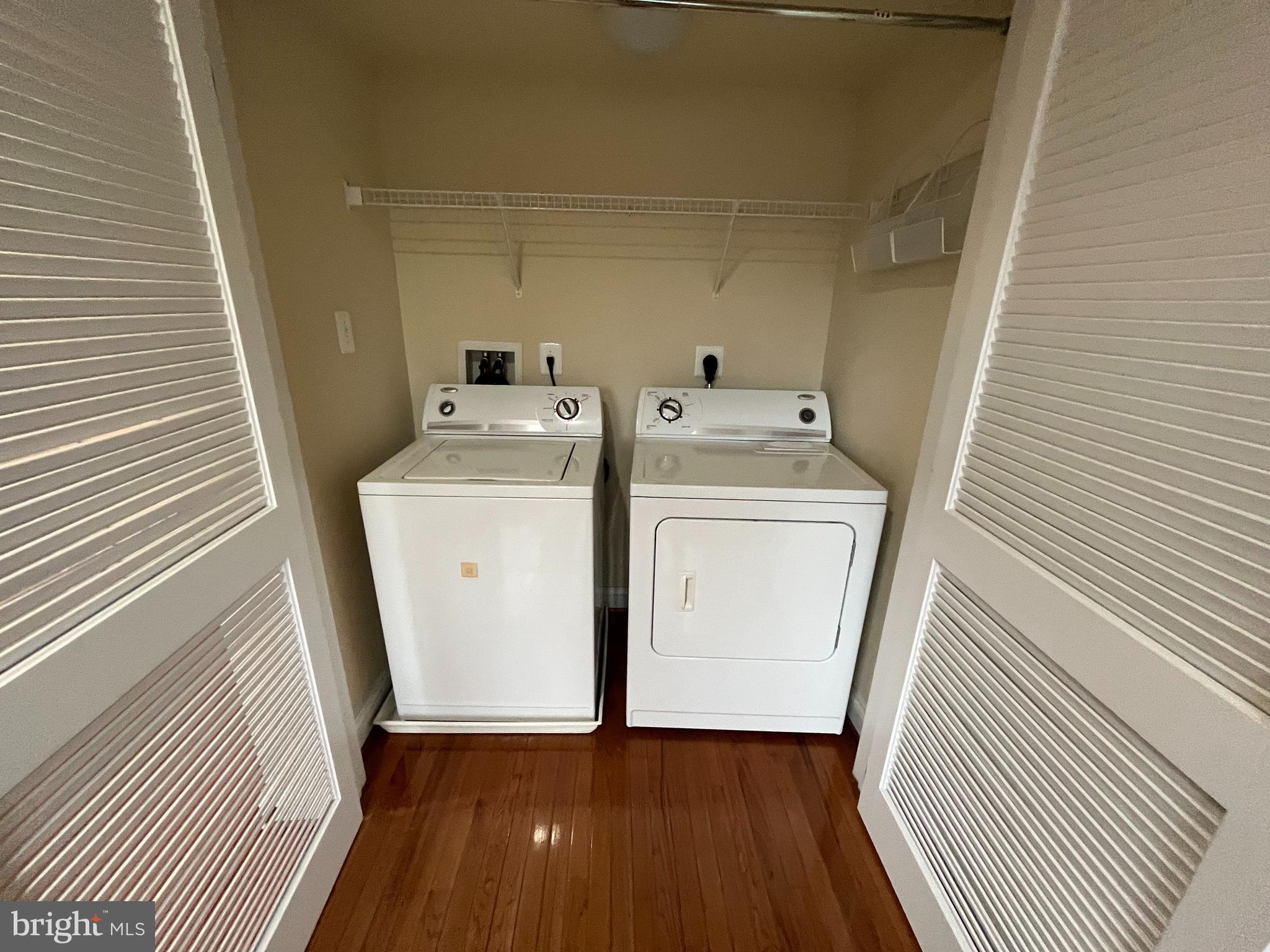 ALCOVA HEIGHTS - Residential Lease