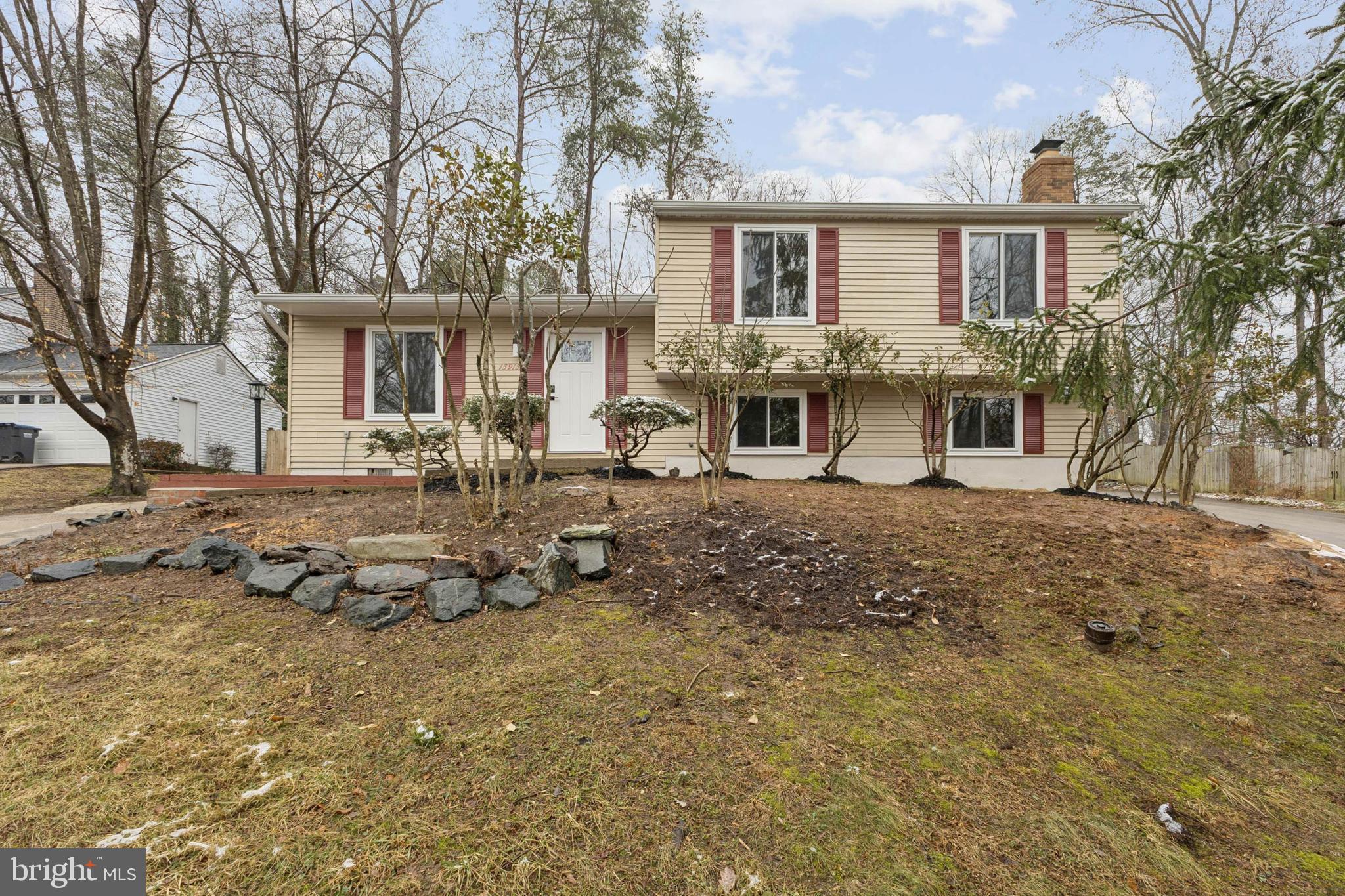 COUNTRY CLUB LAKE - Residential