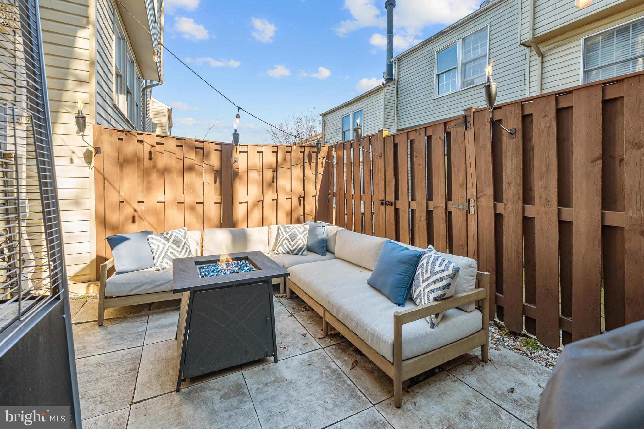 BARCROFT TOWNHOME - Residential