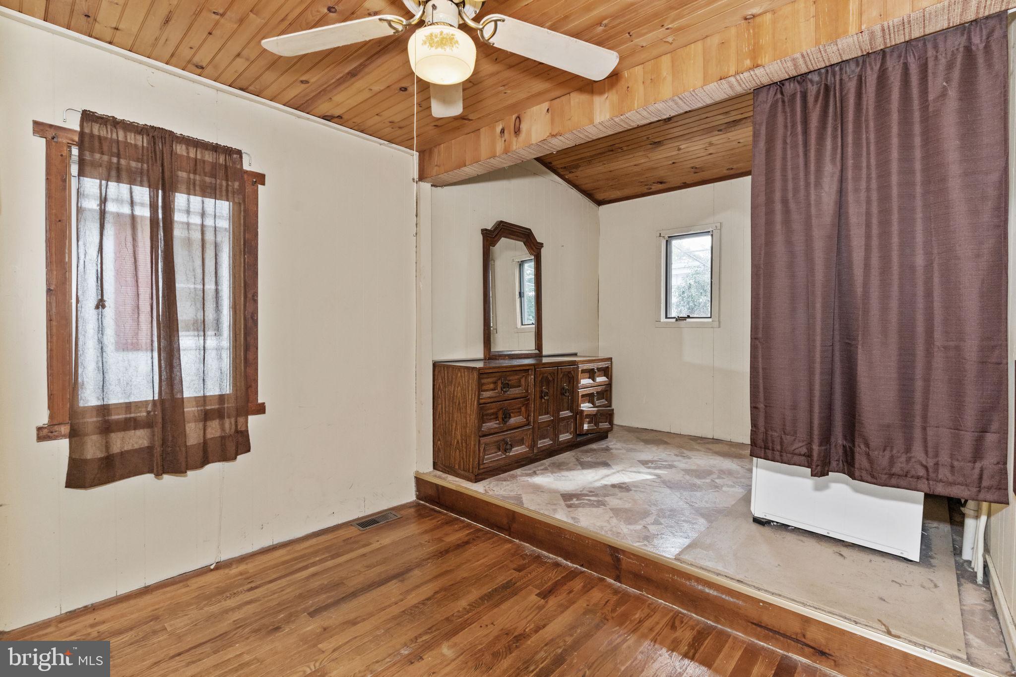 CRYSTAL BEACH MANOR - Residential