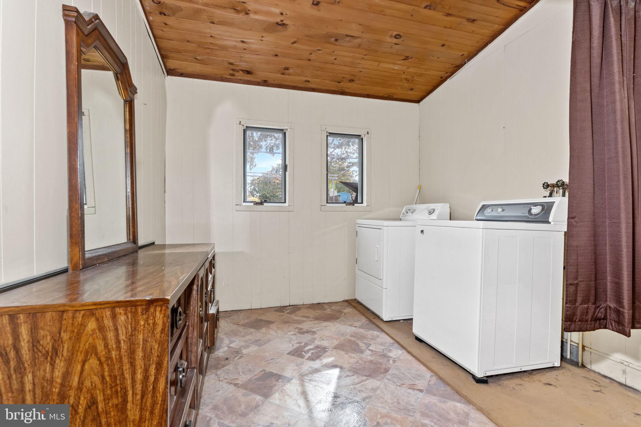 CRYSTAL BEACH MANOR - Residential