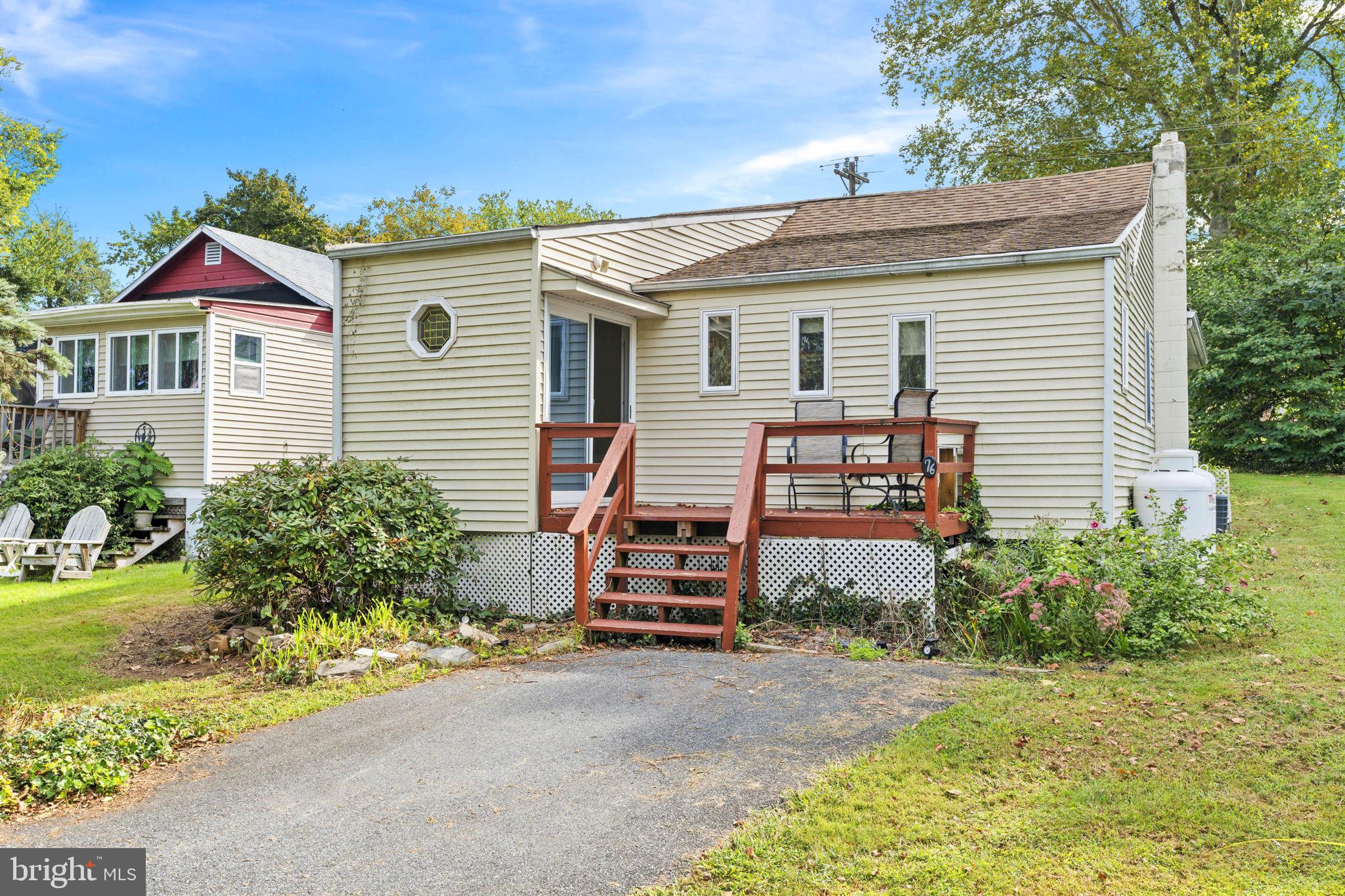 CRYSTAL BEACH MANOR - Residential