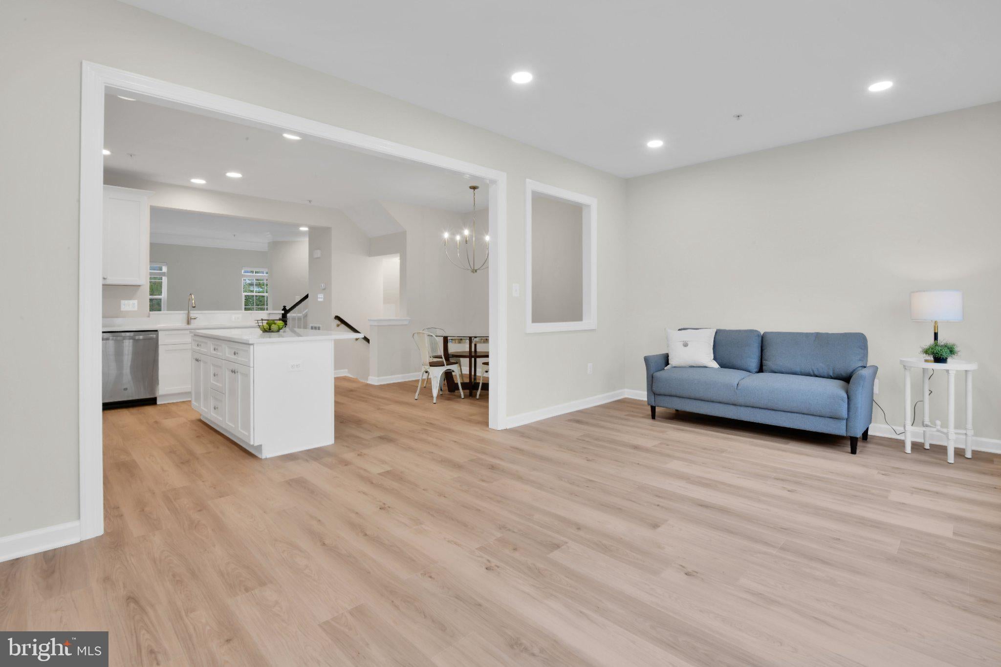 9621 ATTERBURY LANE