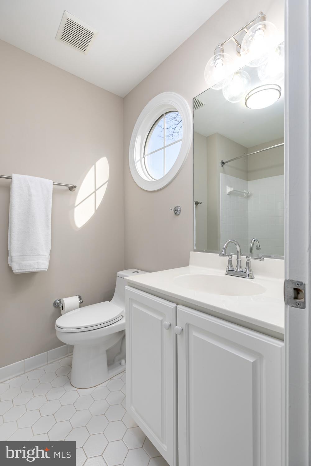 TIMBERLAKE ESTATES - Residential