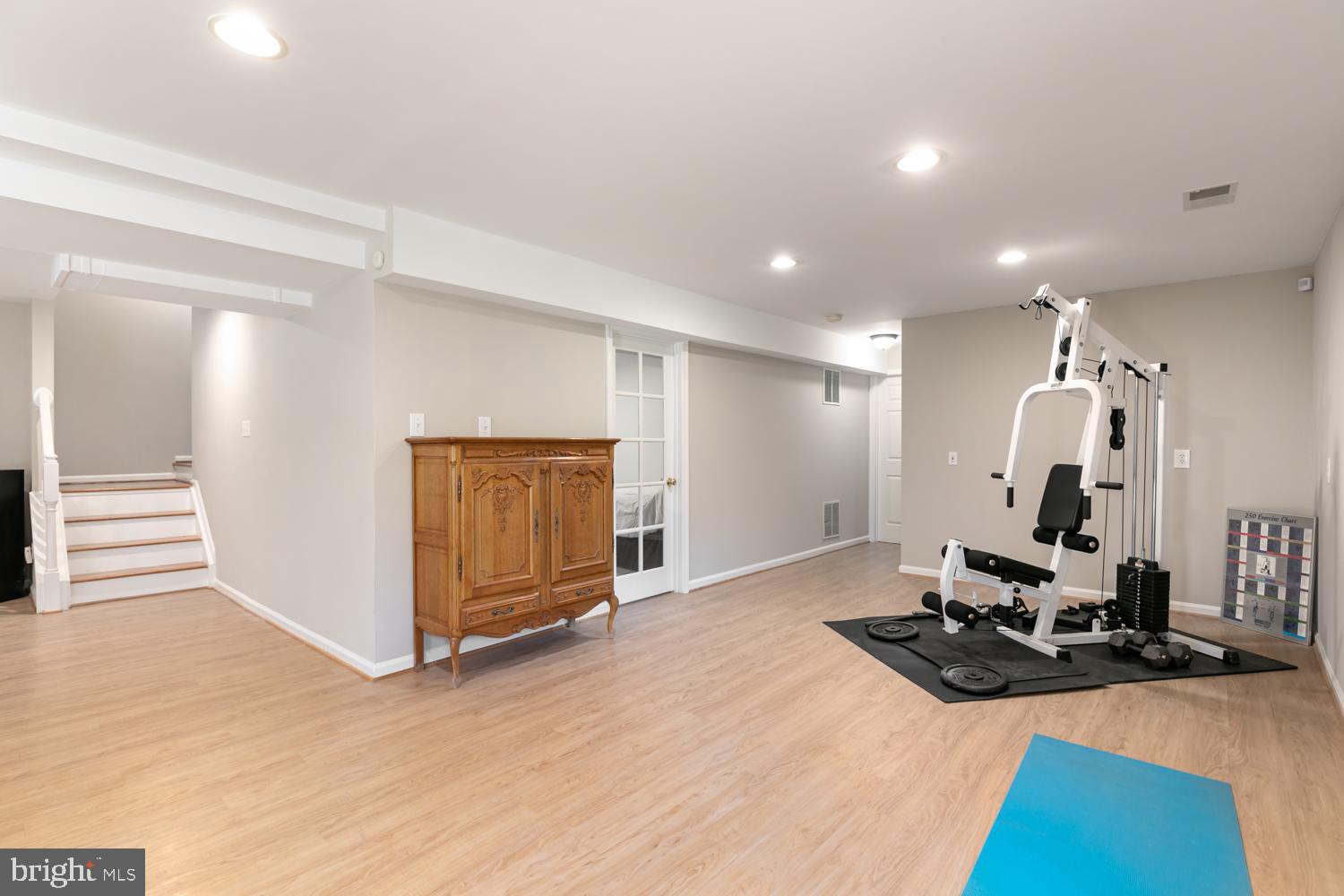 TIMBERLAKE ESTATES - Residential