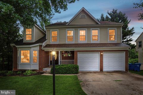 Photo of 13159 Ladybank Lane, HERNDON, VA 20171 (MLS # VAFX2313494)
