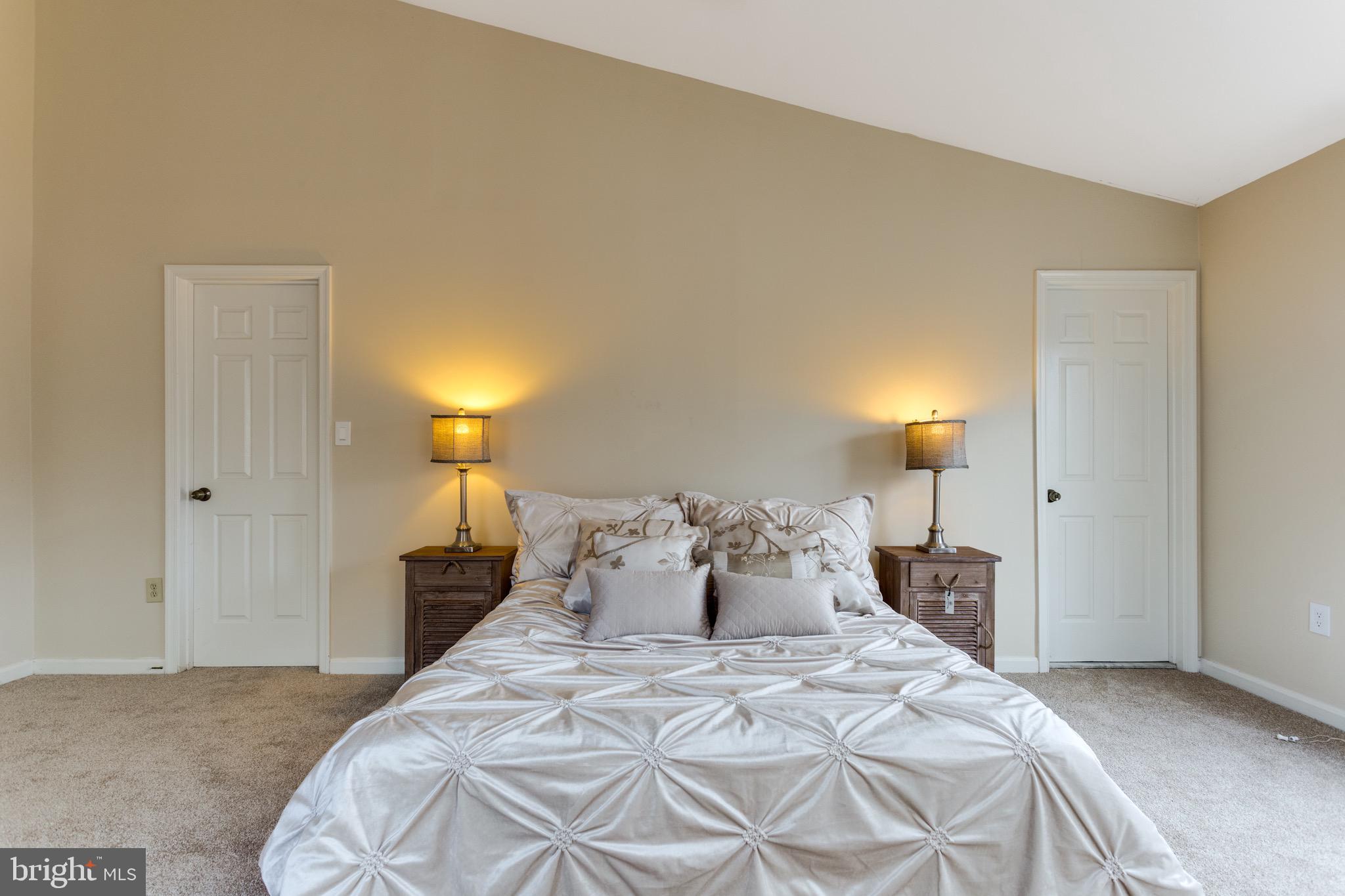 KINGSTOWNE - Residential