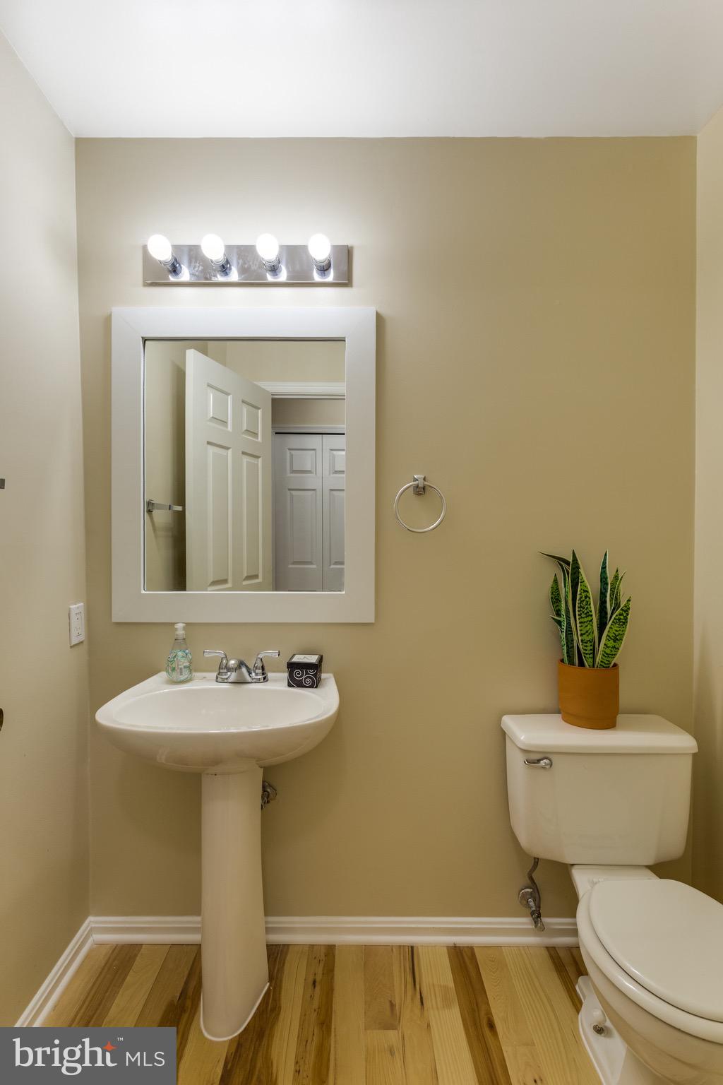 KINGSTOWNE - Residential