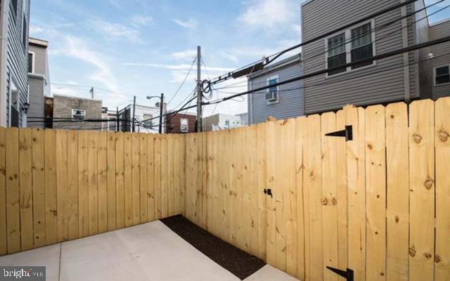 POINT BREEZE - Residential Lease