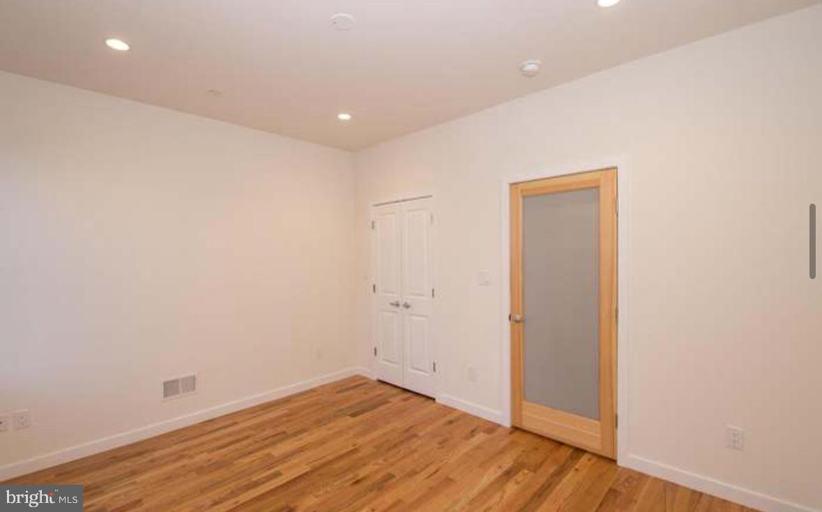 POINT BREEZE - Residential Lease