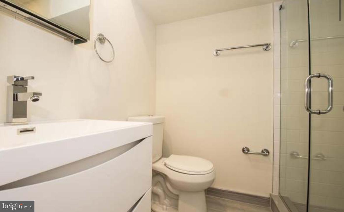 POINT BREEZE - Residential Lease