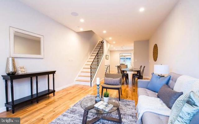 POINT BREEZE - Residential Lease