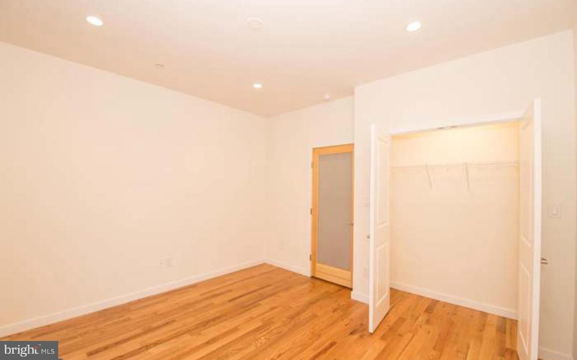 POINT BREEZE - Residential Lease