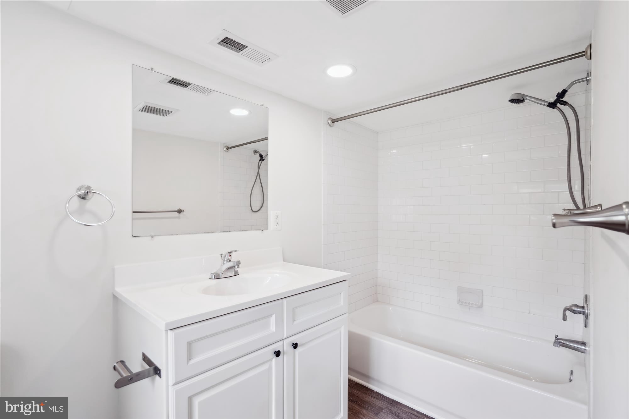 GLENDALE - Residential