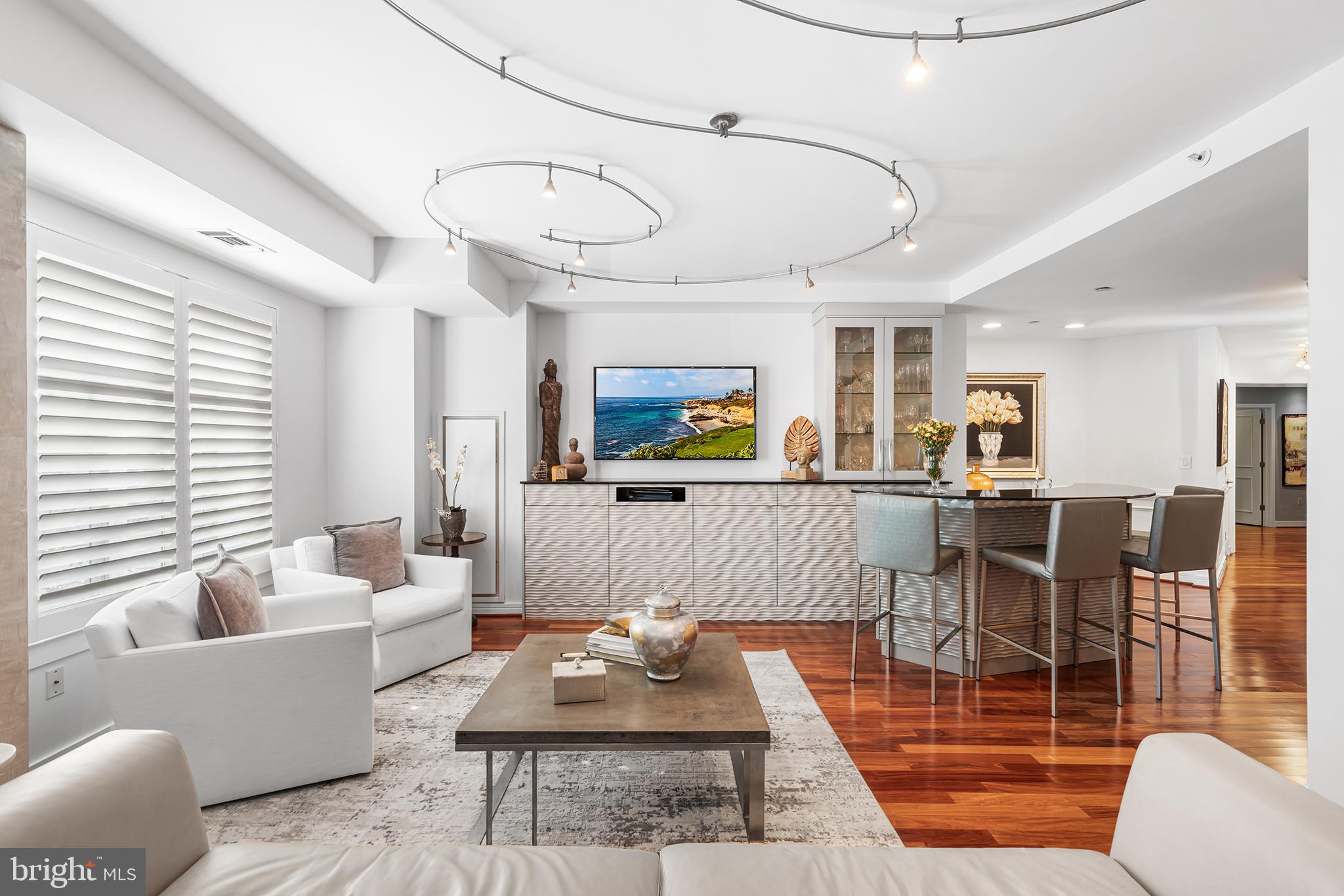 CORINTHIAN - Residential