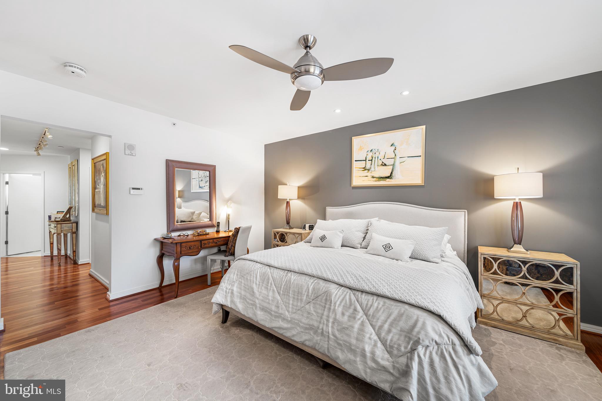 CORINTHIAN - Residential