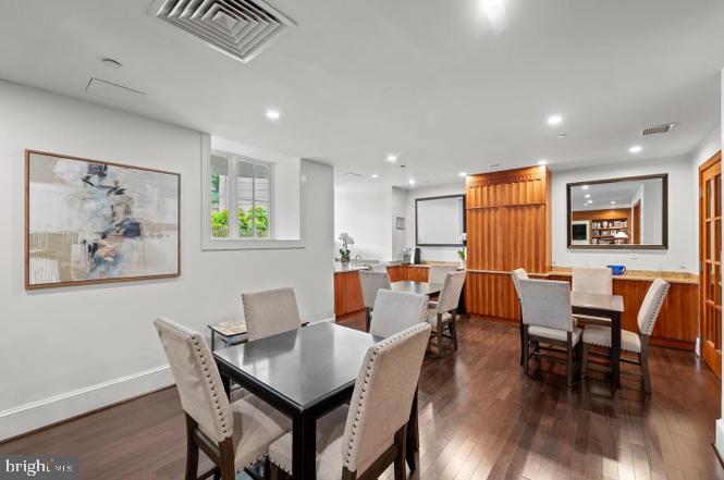 CORINTHIAN - Residential