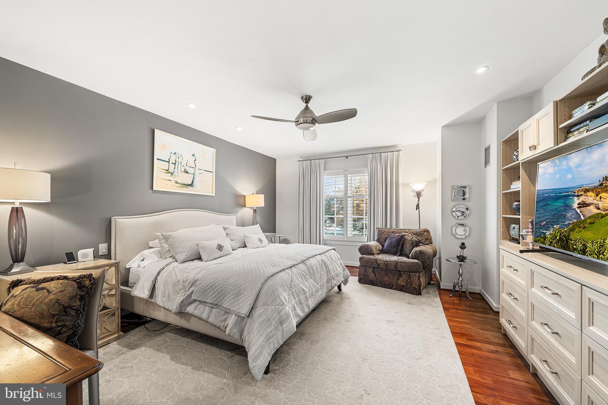 CORINTHIAN - Residential