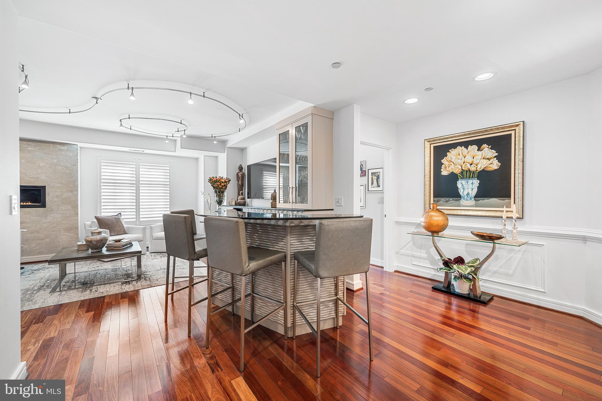 CORINTHIAN - Residential