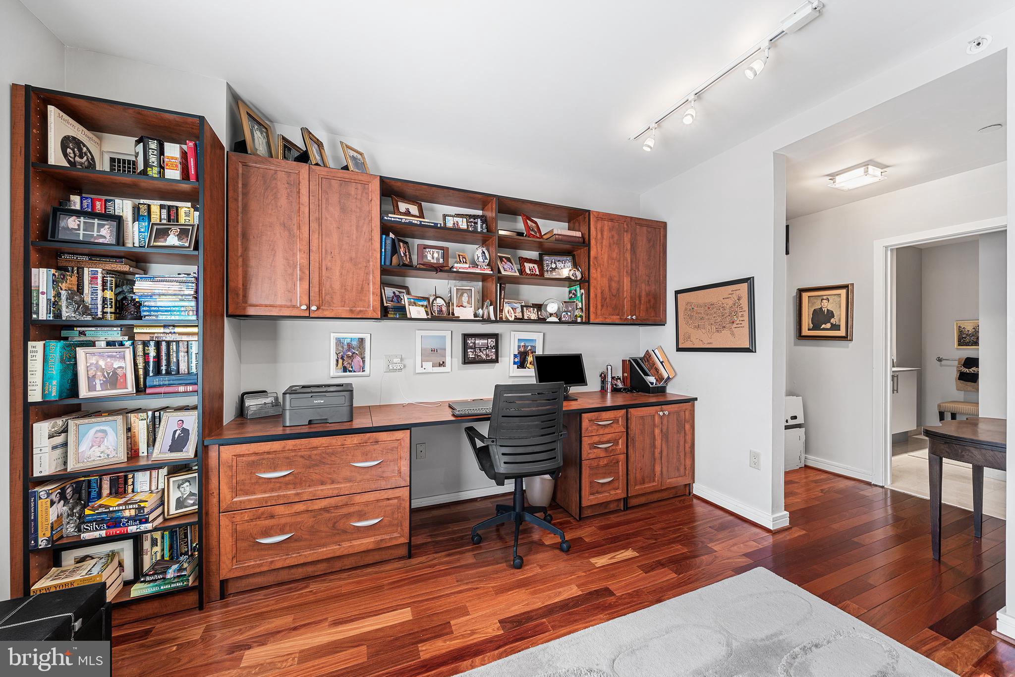 CORINTHIAN - Residential