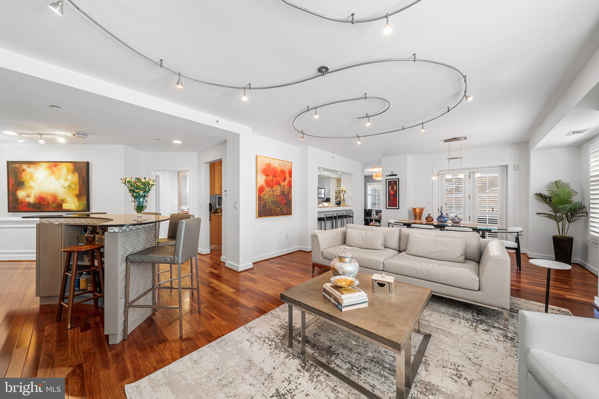 CORINTHIAN - Residential