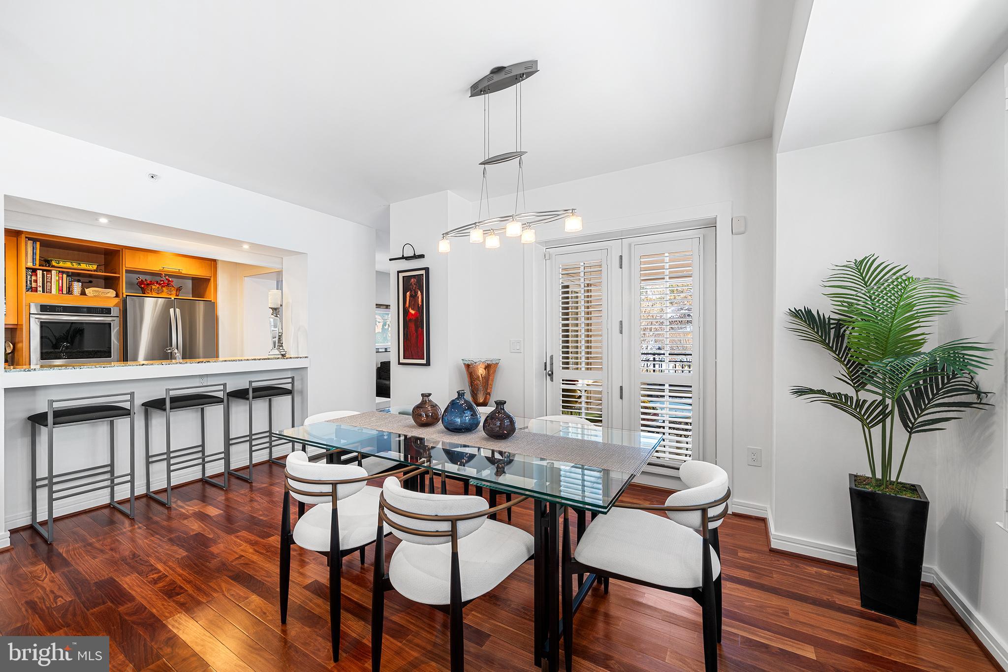 CORINTHIAN - Residential