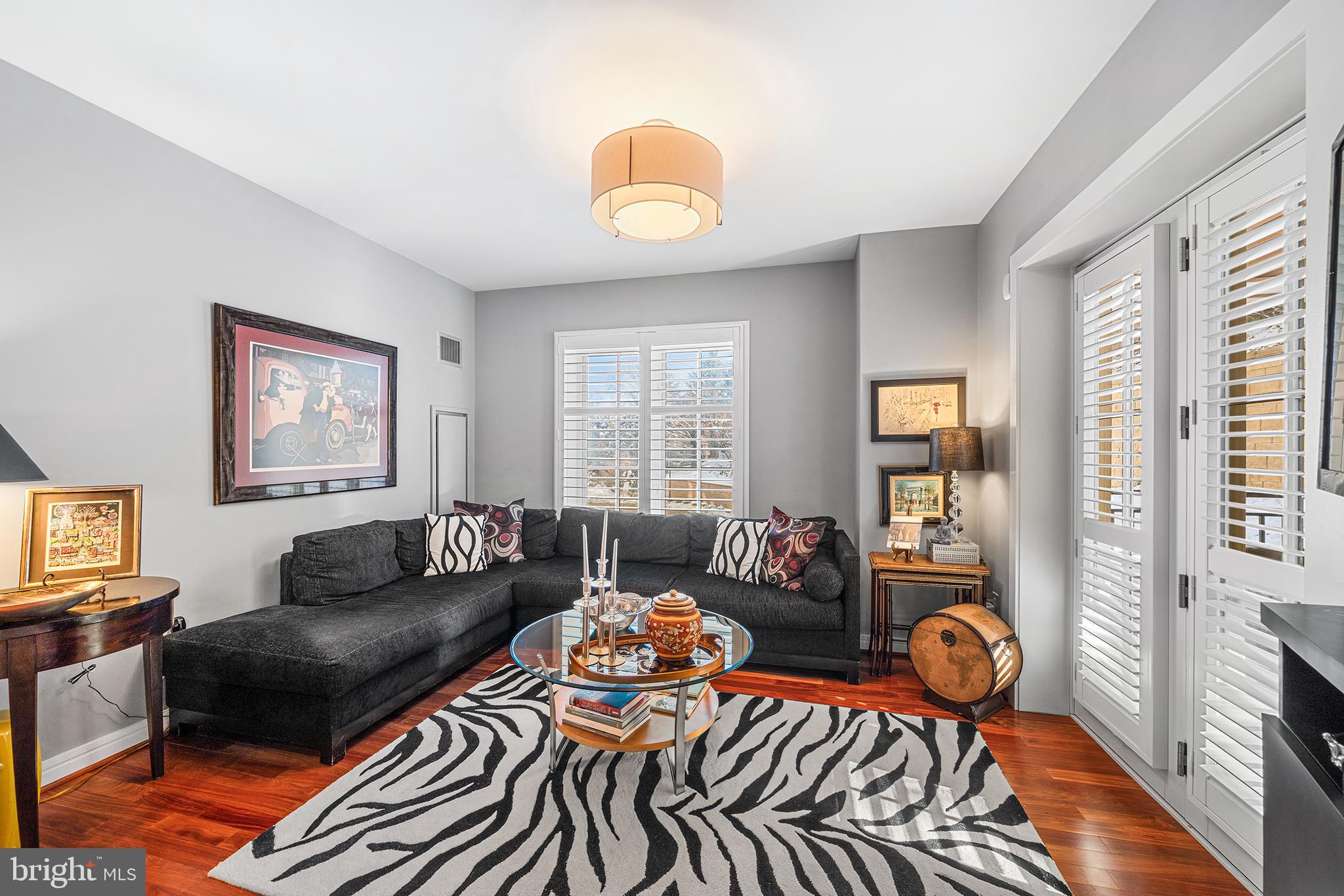 CORINTHIAN - Residential