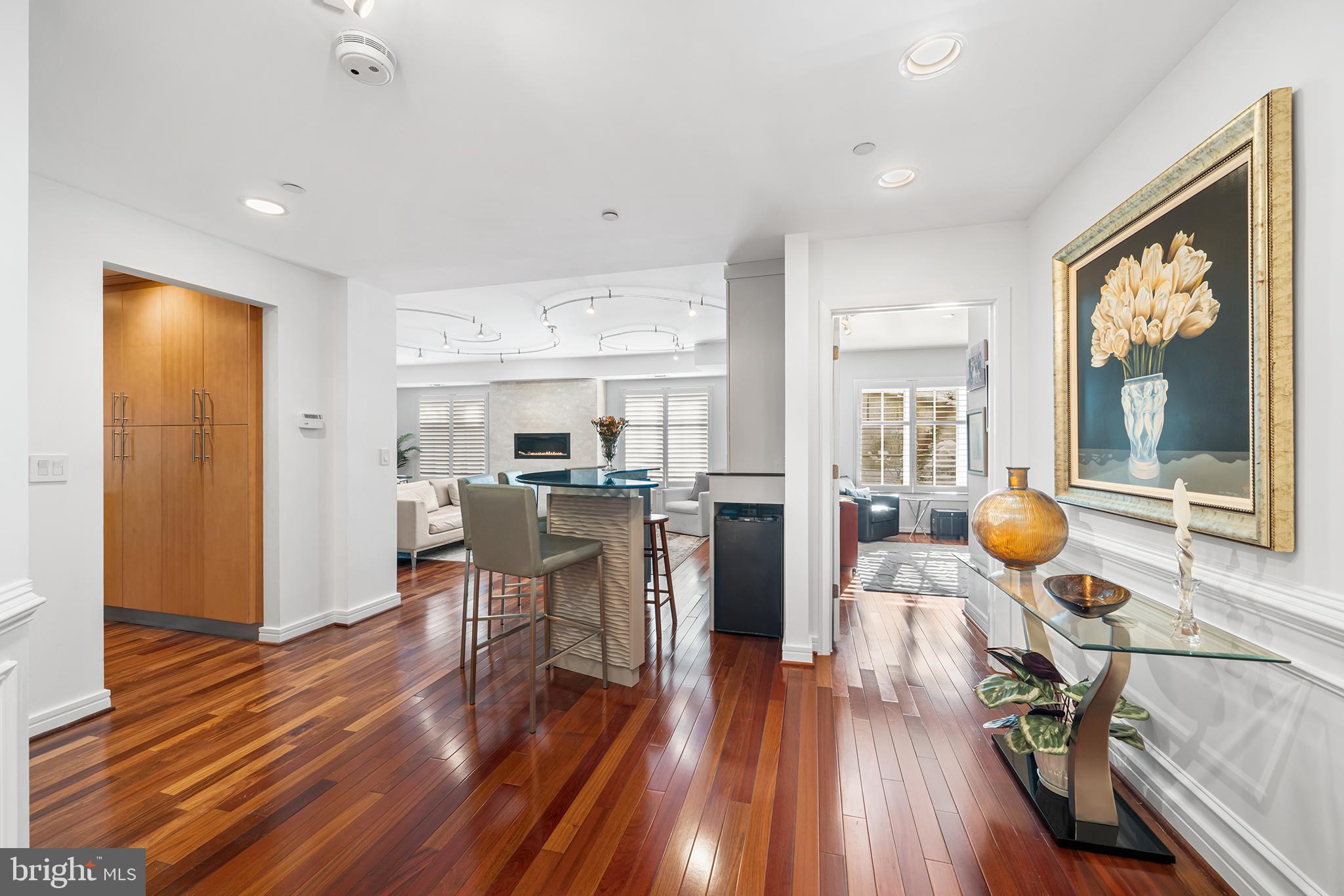 CORINTHIAN - Residential