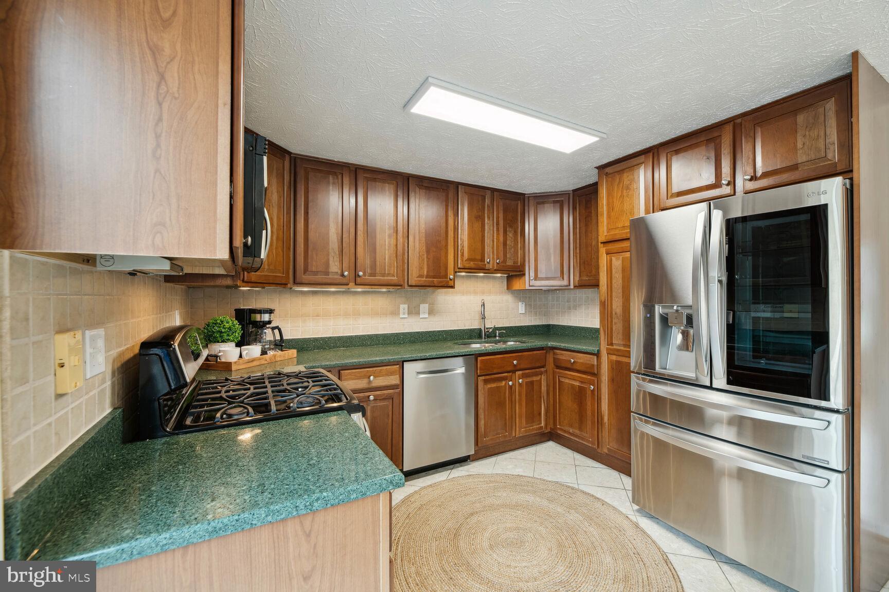 GOINS MANOR - Residential