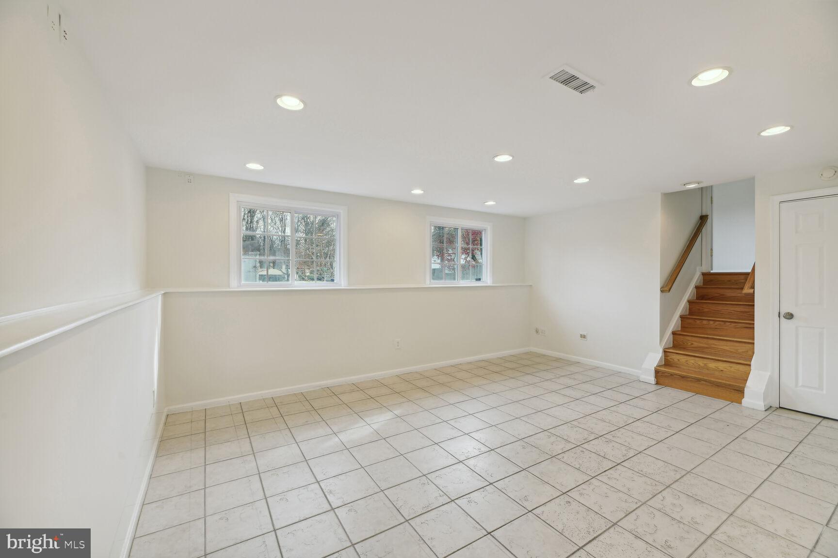 GOINS MANOR - Residential