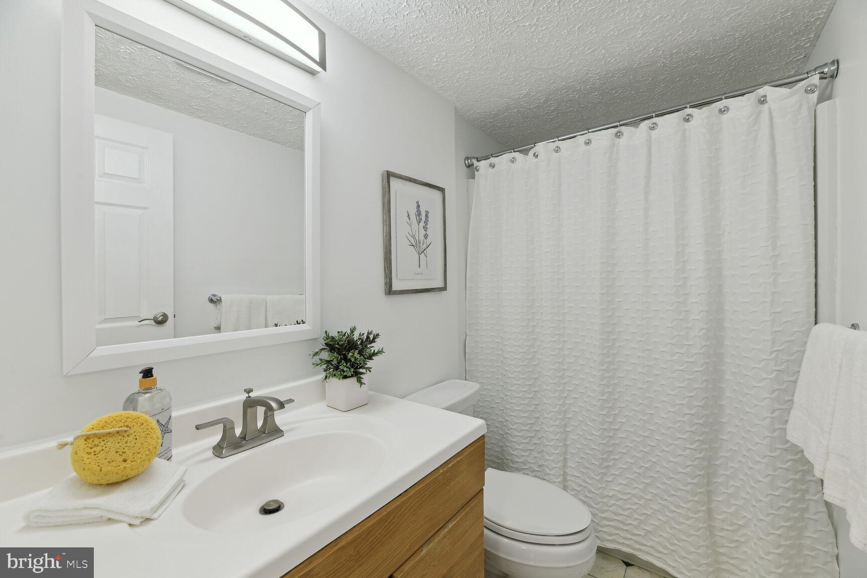 GOINS MANOR - Residential