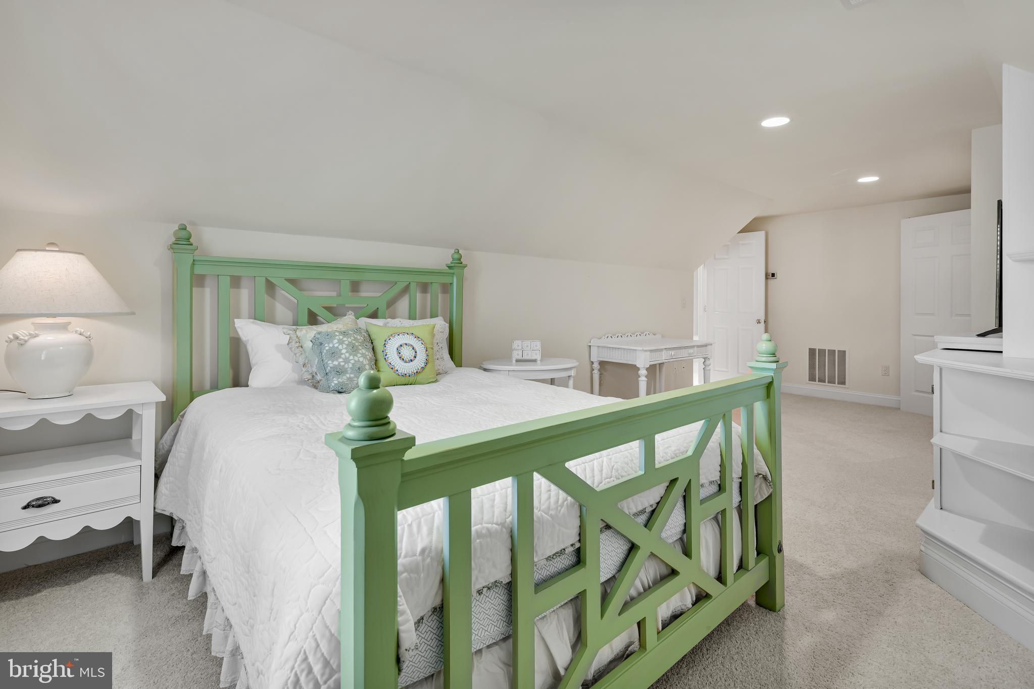 IVY REACH - Residential