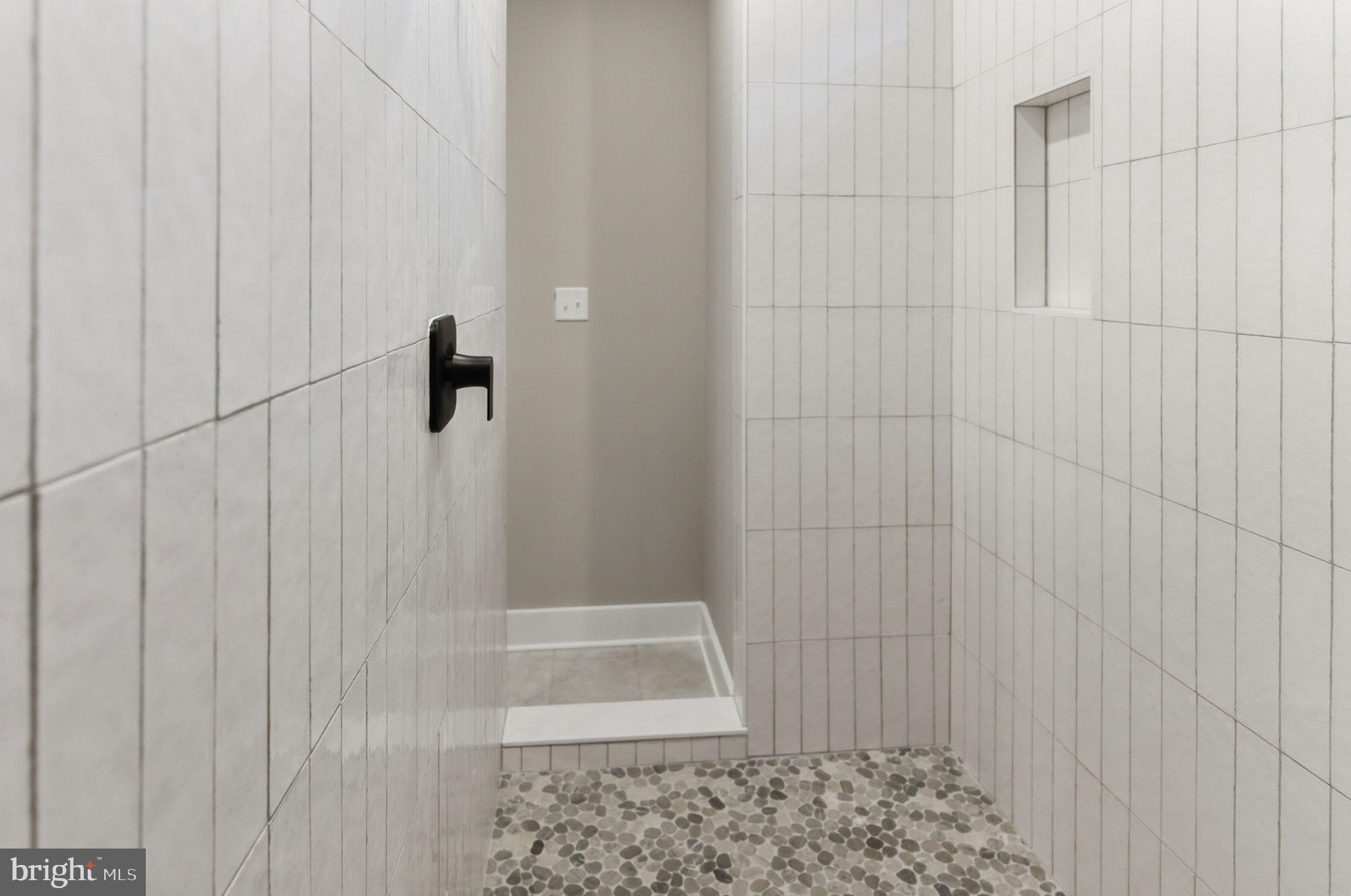 HALLMARK GLEN - Residential