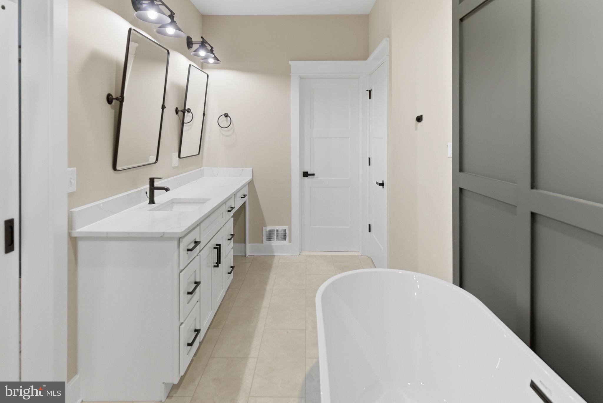 HALLMARK GLEN - Residential