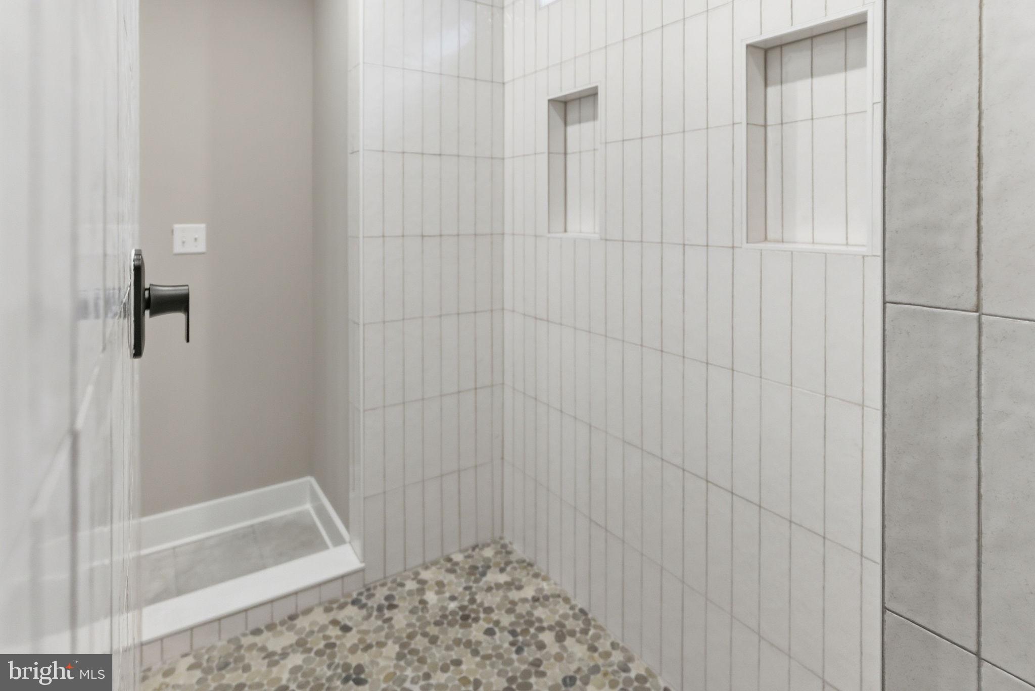 HALLMARK GLEN - Residential