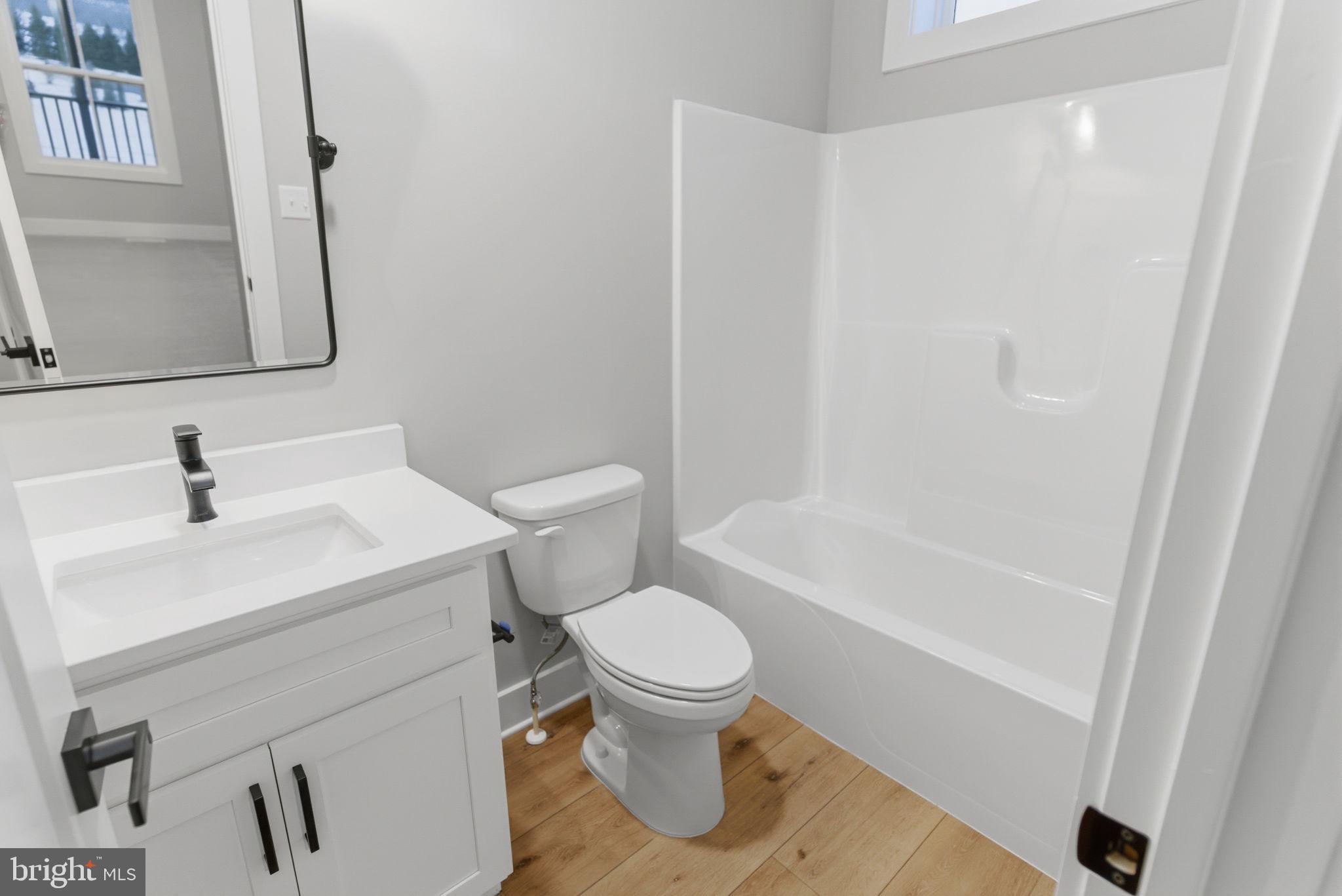 HALLMARK GLEN - Residential