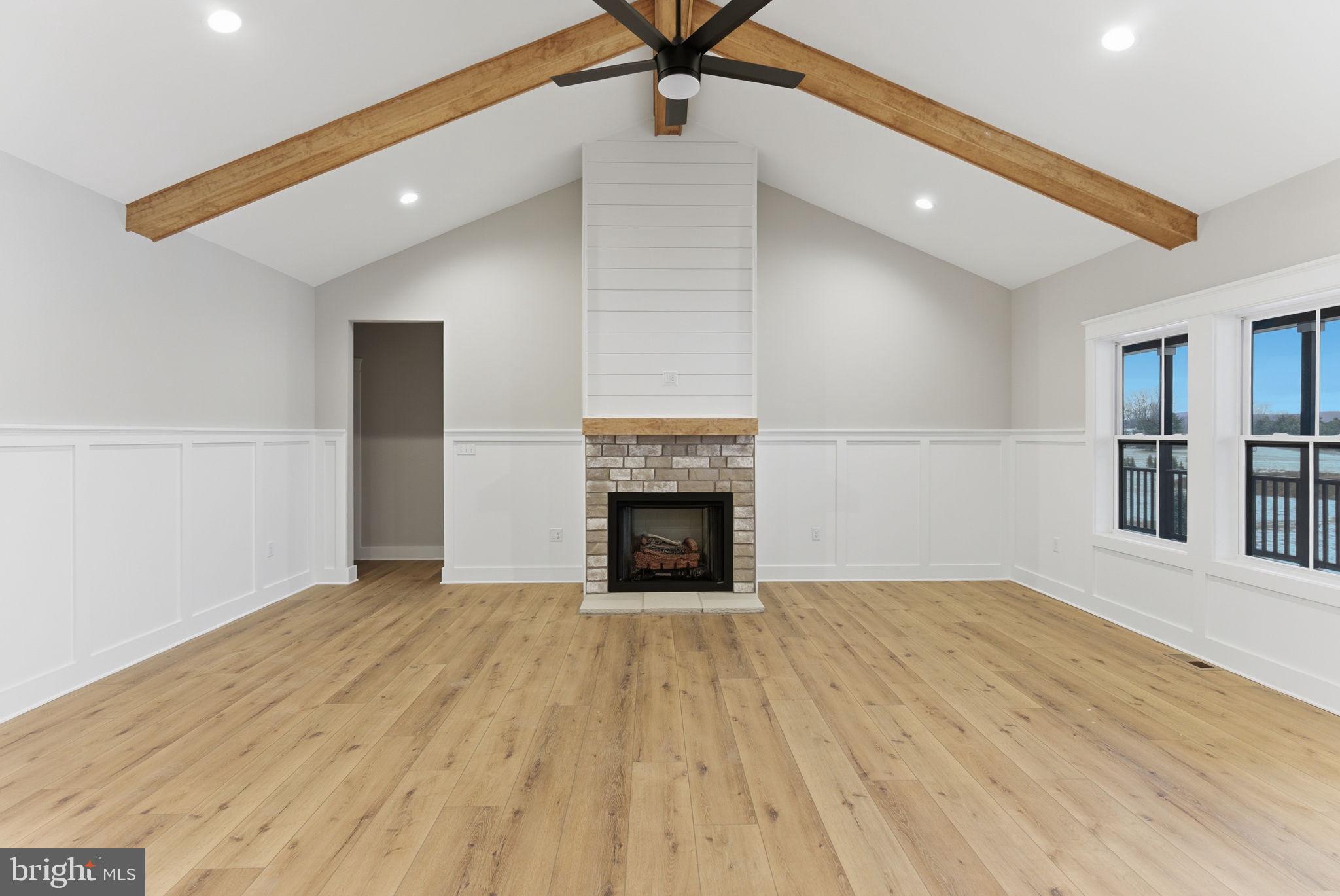 HALLMARK GLEN - Residential