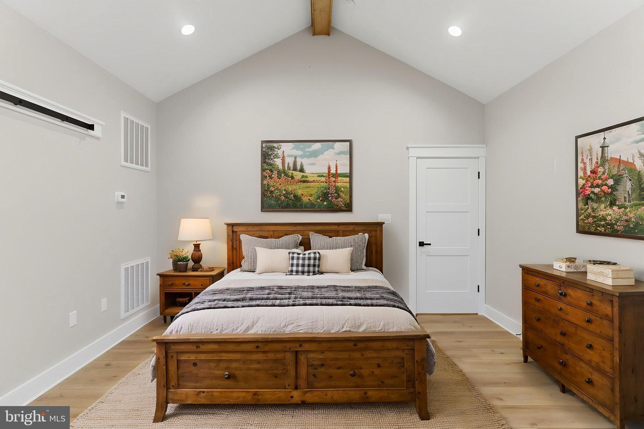 HALLMARK GLEN - Residential