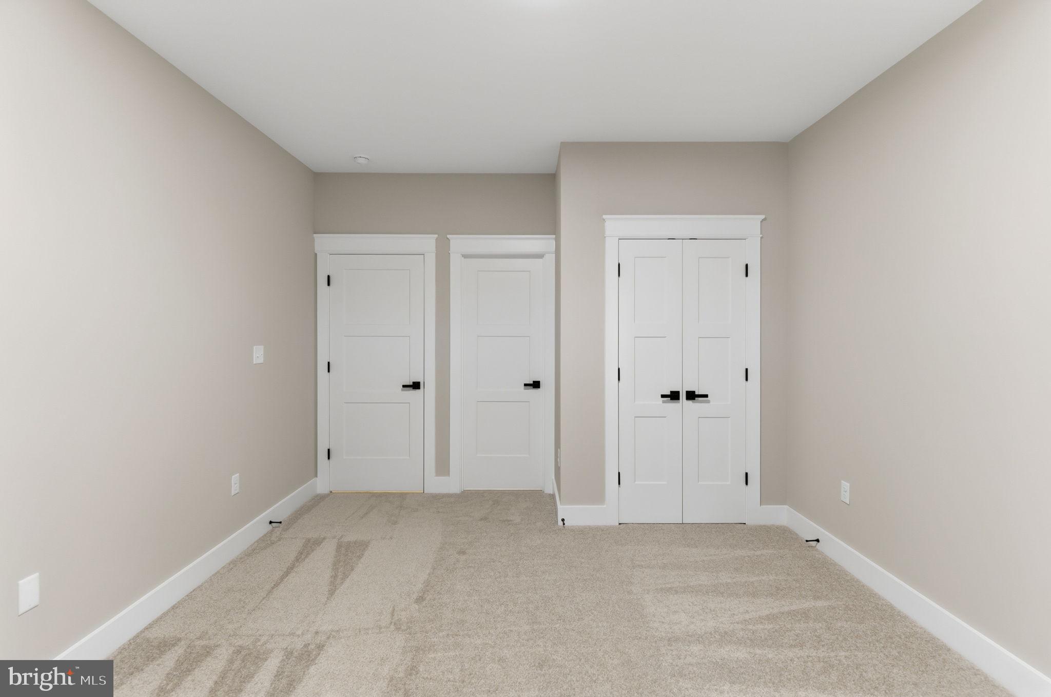 HALLMARK GLEN - Residential