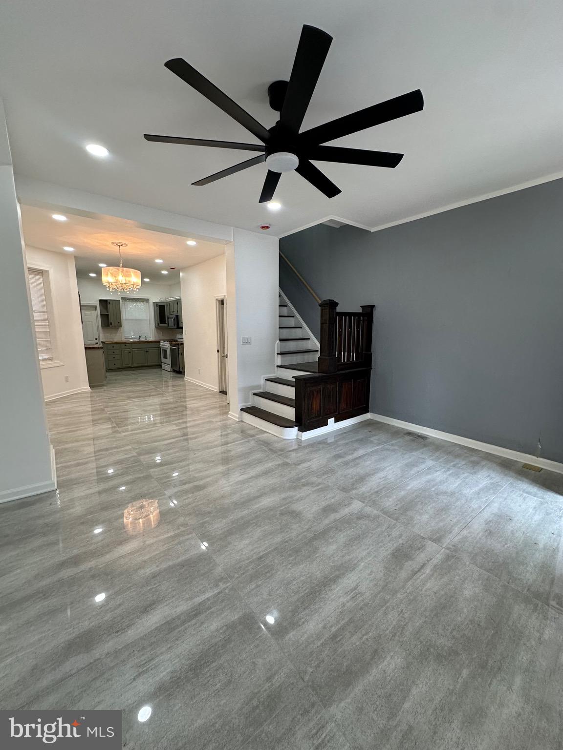 HUNTING PARK - Residential Lease