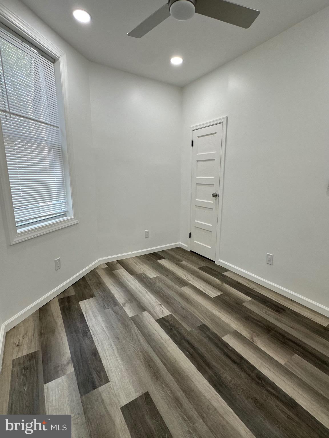 HUNTING PARK - Residential Lease